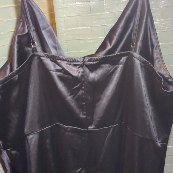 Kim Curvy Slip Dress - Picture 5 of 7